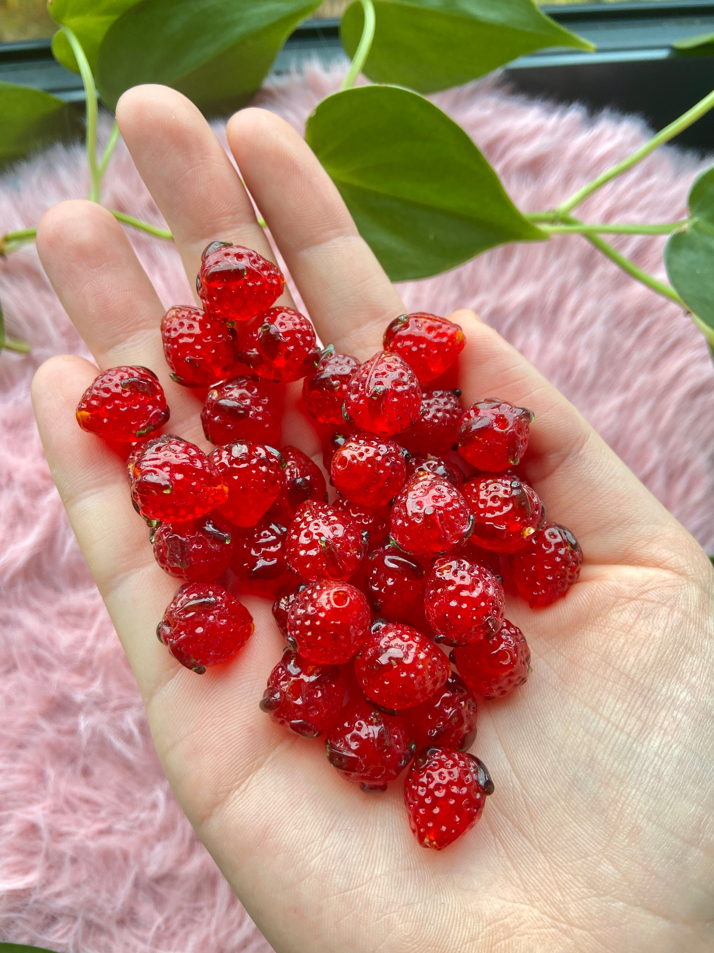 5Pcs Realistic Lampwork Strawberry Beads